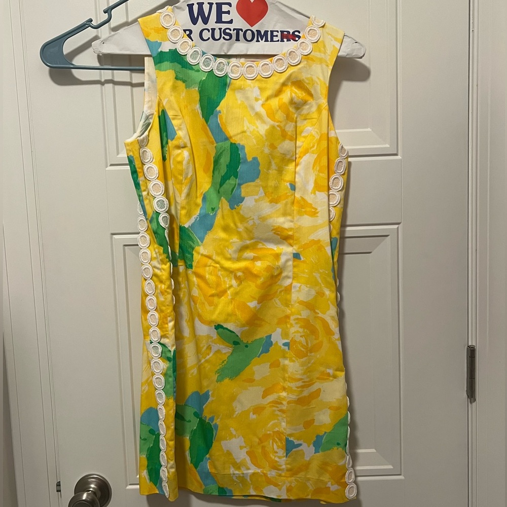 EUC Lilly Pulitzer Mila Sunglow Yellow Floral Print Shift Dress. Size 10.